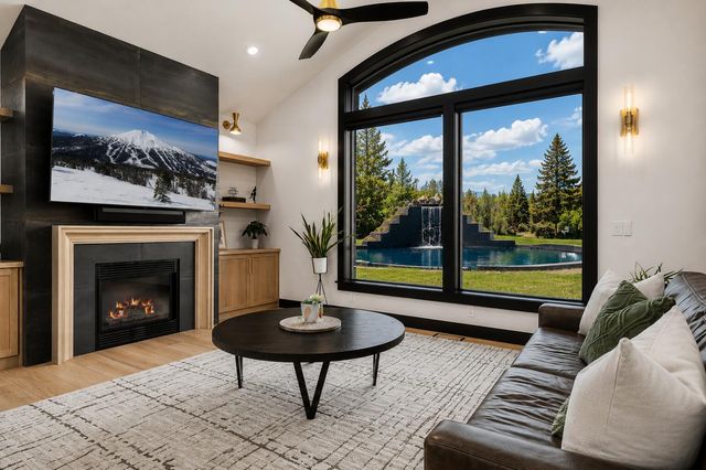 62705 Hamby Road, Bend, OR 97701