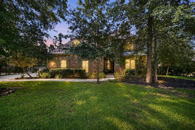 90 Player Oaks Place, The Woodlands, TX 77382