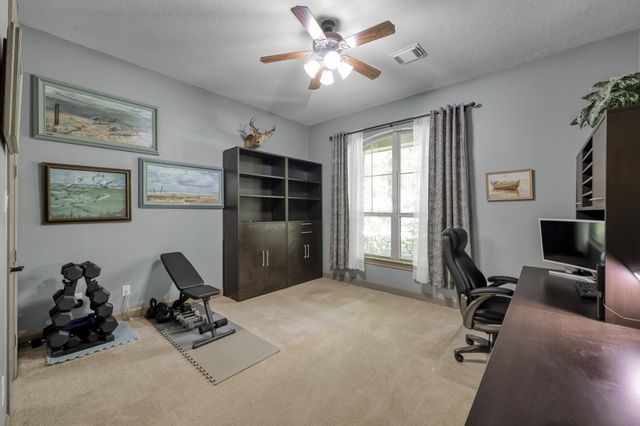 90 Player Oaks Place, The Woodlands, TX 77382