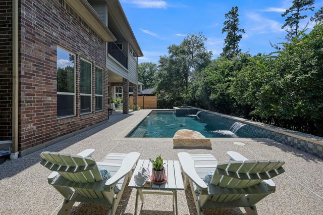 90 Player Oaks Place, The Woodlands, TX 77382