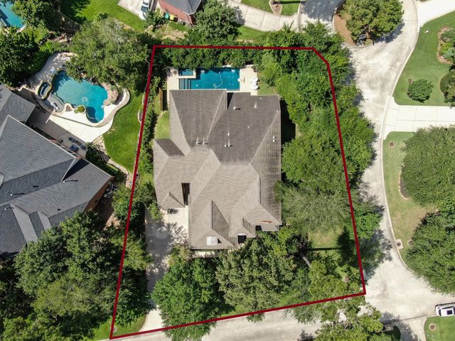 90 Player Oaks Place, The Woodlands, TX 77382