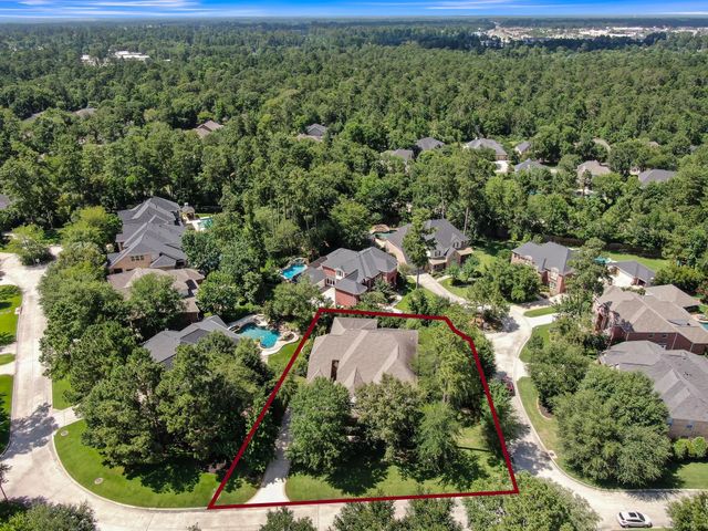 90 Player Oaks Place, The Woodlands, TX 77382