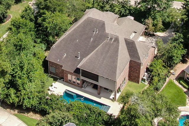 90 Player Oaks Place, The Woodlands, TX 77382