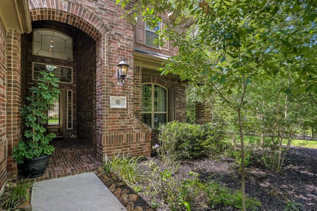 90 Player Oaks Place, The Woodlands, TX 77382