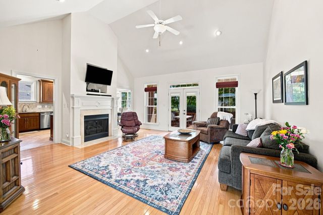 137 Fox Den Circle, Statesville, NC 28677