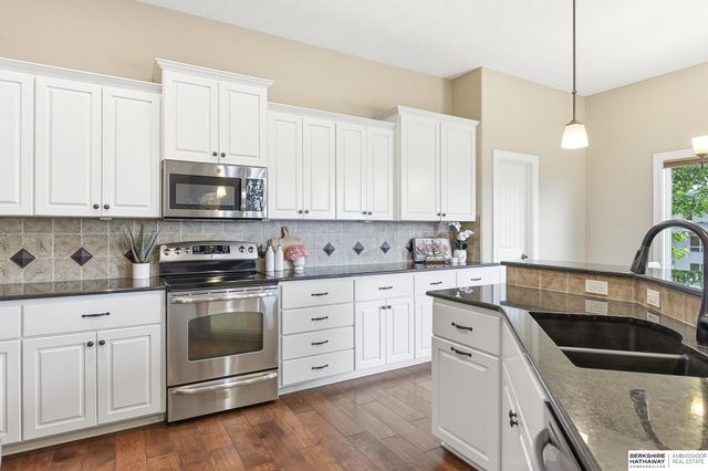 15109 Gilder Avenue, Bennington, NE 68007