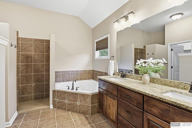 15109 Gilder Avenue, Bennington, NE 68007