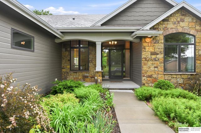 15109 Gilder Avenue, Bennington, NE 68007