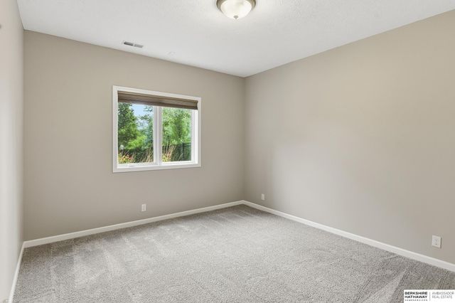 15109 Gilder Avenue, Bennington, NE 68007