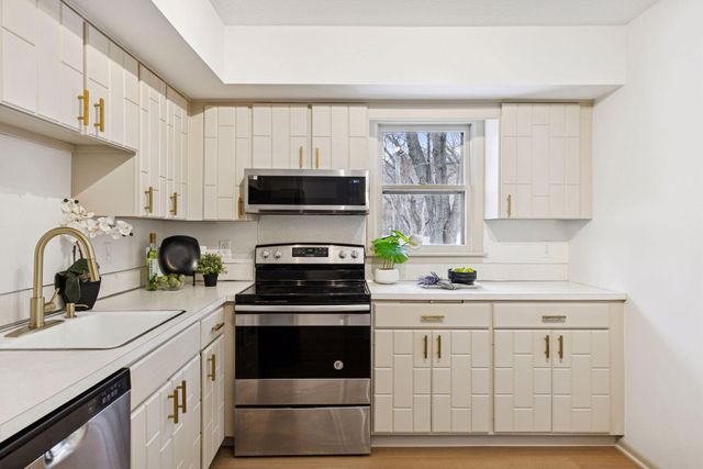 1500 Quebec Avenue N, Champlin, MN 55316