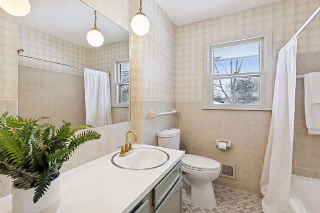 1500 Quebec Avenue N, Champlin, MN 55316