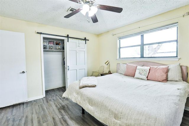 608 SW 15 Street, Moore, OK 73160