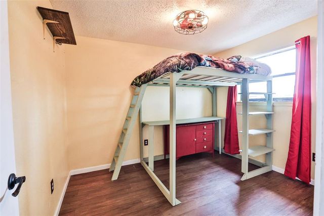 608 SW 15 Street, Moore, OK 73160