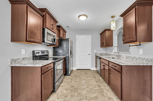 504 Sitka St, Clarksville, TN 37040