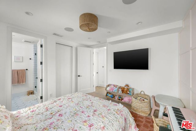 413 Marigold Avenue, Corona Del Mar, CA 92625