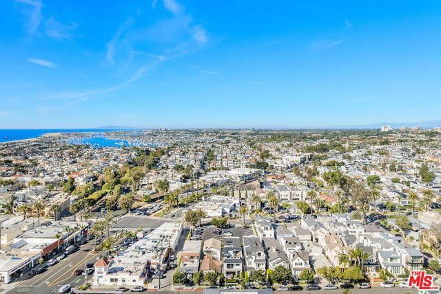 413 Marigold Avenue, Corona Del Mar, CA 92625