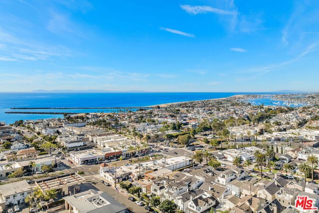 413 Marigold Avenue, Corona Del Mar, CA 92625