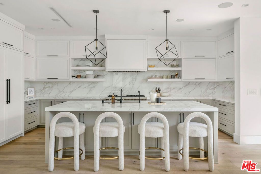 413 Marigold Avenue, Corona Del Mar, CA 92625