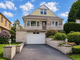 150-32 8th Avenue, Whitestone, NY 11357
