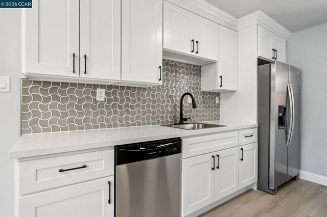 105 Phelan Ave, Vallejo, CA 94590