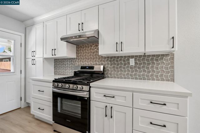 105 Phelan Ave, Vallejo, CA 94590