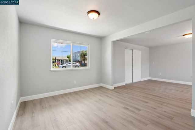 105 Phelan Ave, Vallejo, CA 94590