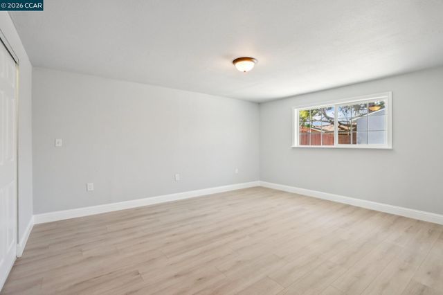 105 Phelan Ave, Vallejo, CA 94590