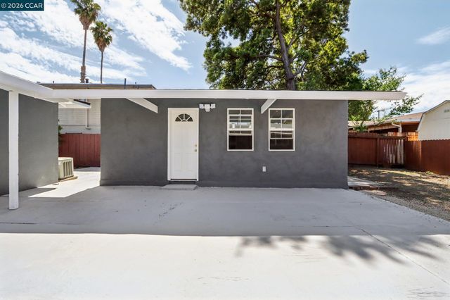 105 Phelan Ave, Vallejo, CA 94590