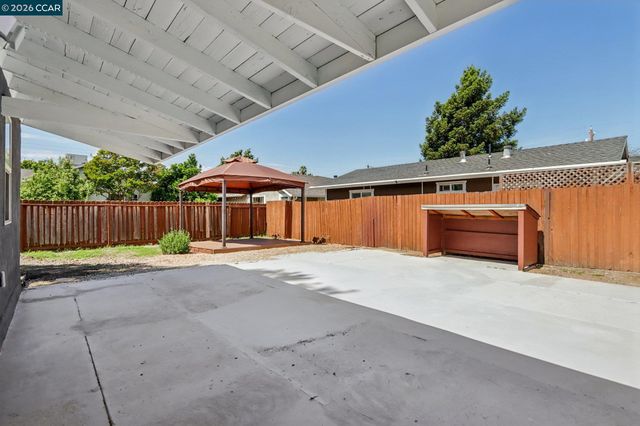 105 Phelan Ave, Vallejo, CA 94590