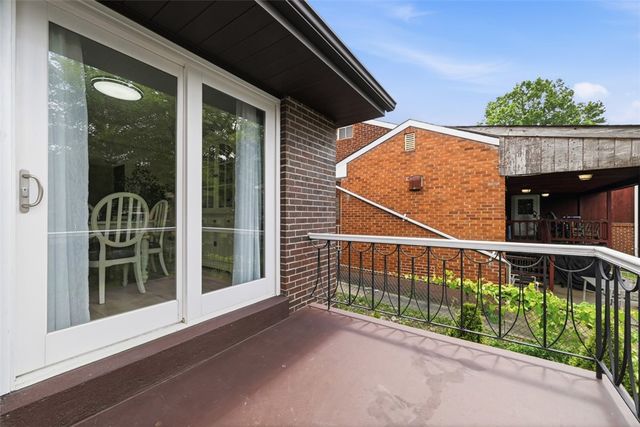 1400 Ohio Ave, White Oak, PA 15131