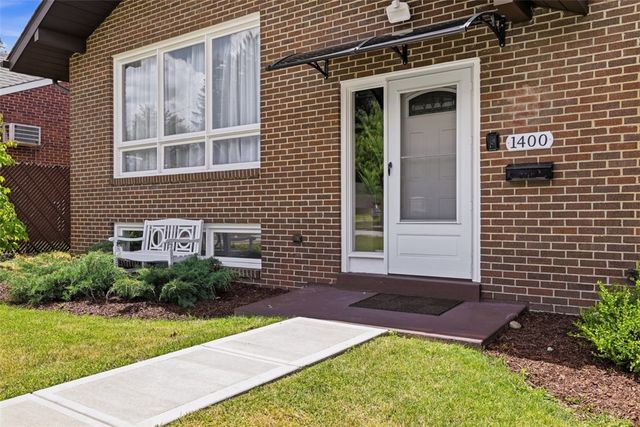 1400 Ohio Ave, White Oak, PA 15131
