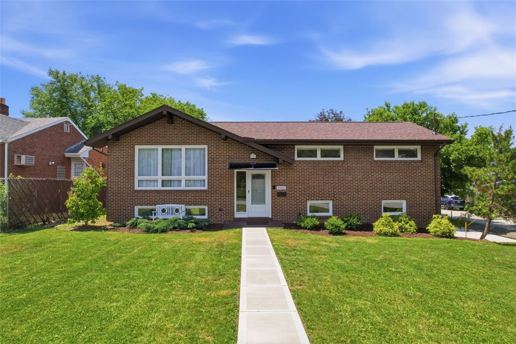 1400 Ohio Ave, White Oak, PA 15131