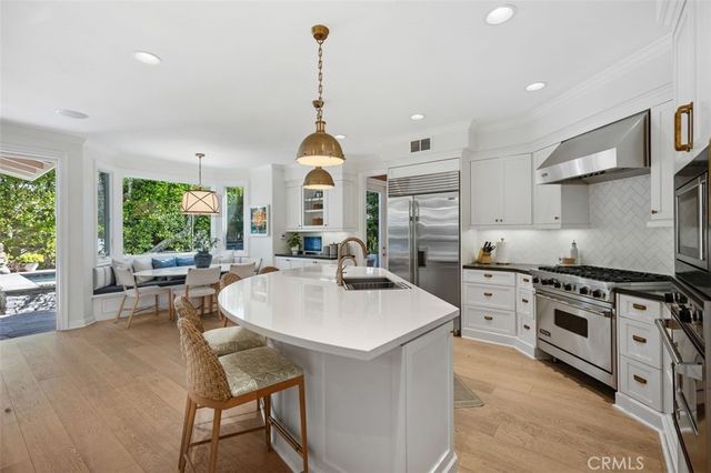 4 Turtle Bay Drive, Newport Beach, CA 92660