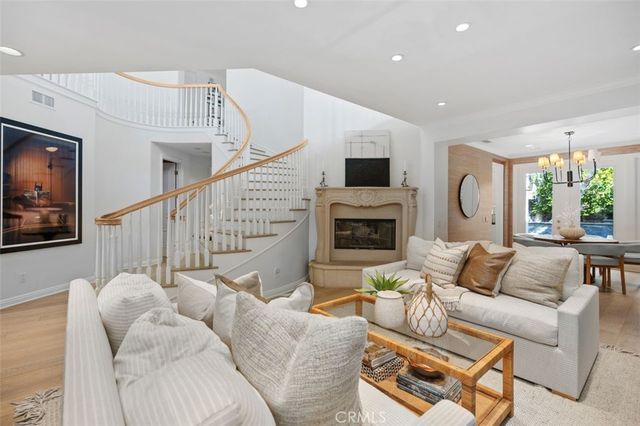 4 Turtle Bay Drive, Newport Beach, CA 92660