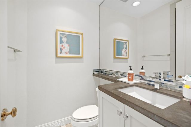 4 Turtle Bay Drive, Newport Beach, CA 92660