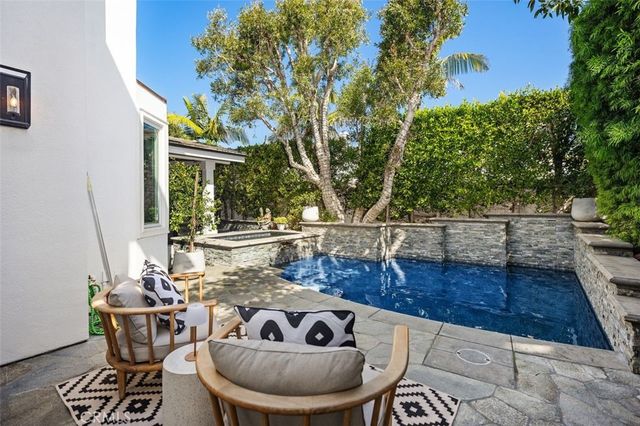 4 Turtle Bay Drive, Newport Beach, CA 92660