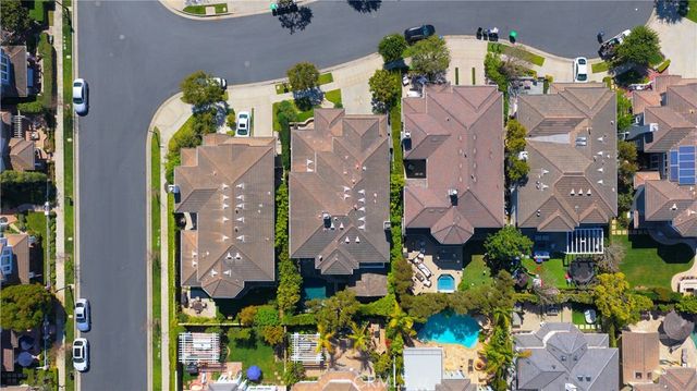 4 Turtle Bay Drive, Newport Beach, CA 92660