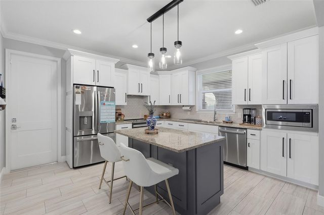 3012 W LEROY STREET, Tampa, FL 33607