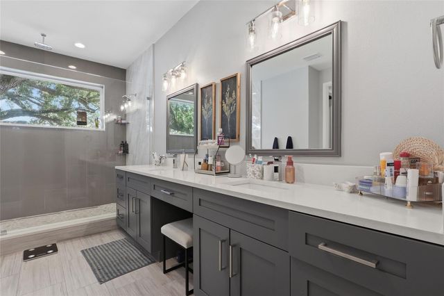 3012 W LEROY STREET, Tampa, FL 33607