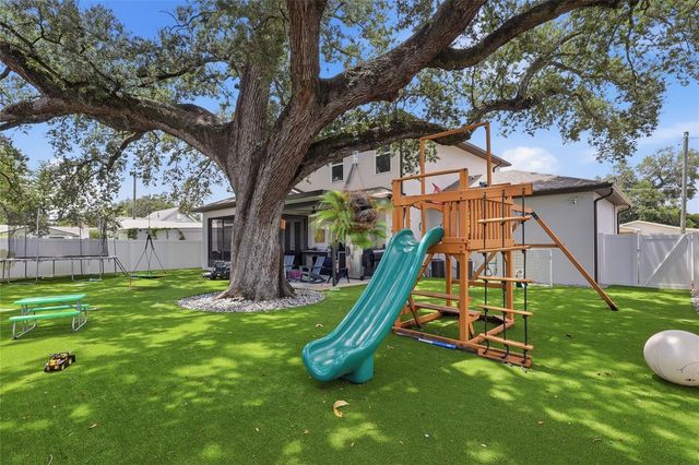 3012 W LEROY STREET, Tampa, FL 33607