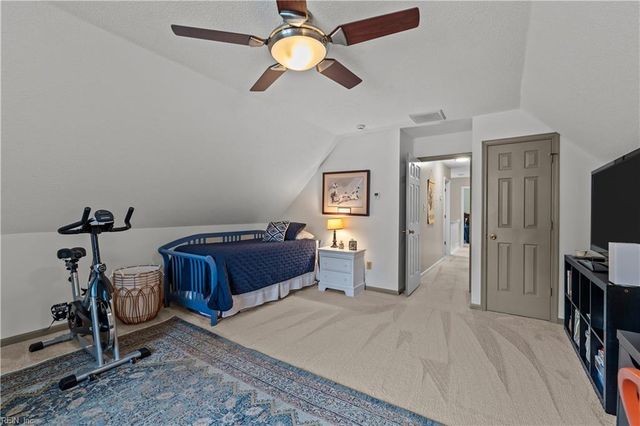 816 Woodcott DR, Chesapeake, VA 23322