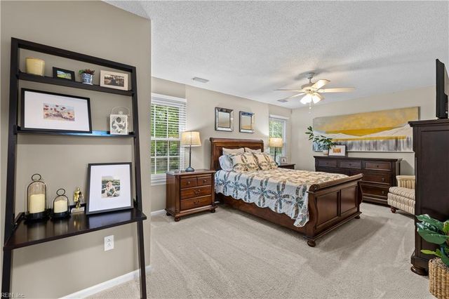 816 Woodcott DR, Chesapeake, VA 23322