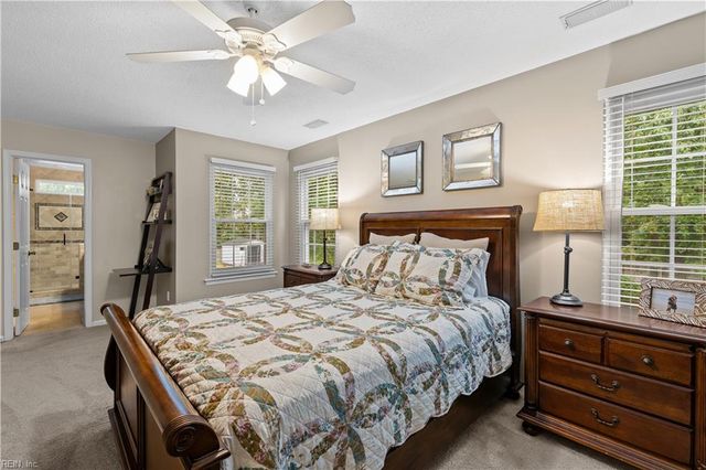 816 Woodcott DR, Chesapeake, VA 23322