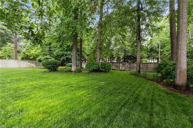 816 Woodcott DR, Chesapeake, VA 23322