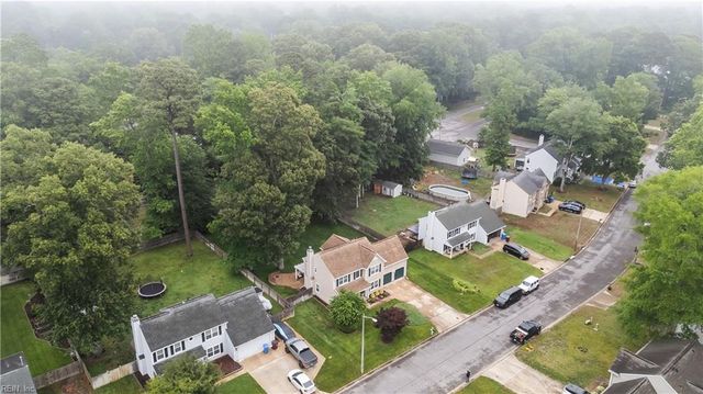 816 Woodcott DR, Chesapeake, VA 23322