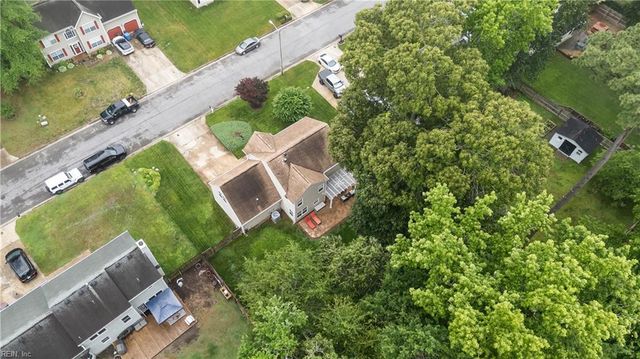 816 Woodcott DR, Chesapeake, VA 23322