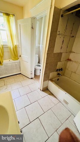 1527 E DUVAL ST, Philadelphia, PA 19138