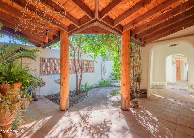 3121 N 27TH Street, Phoenix, AZ 85016