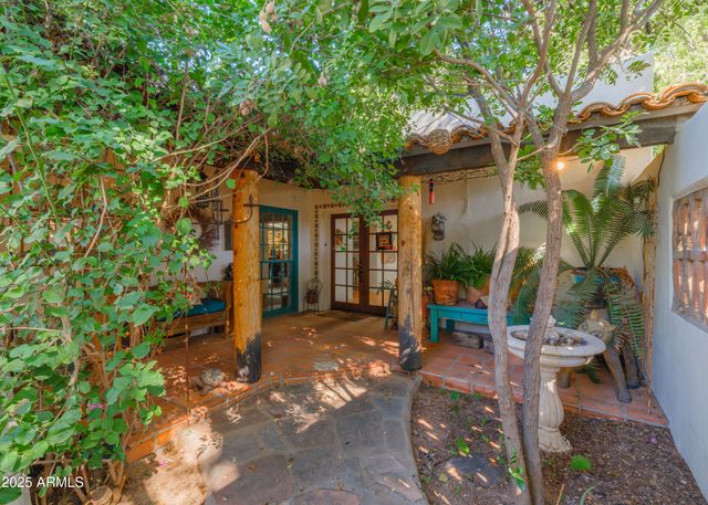 3121 N 27TH Street, Phoenix, AZ 85016