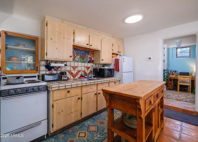 3121 N 27TH Street, Phoenix, AZ 85016